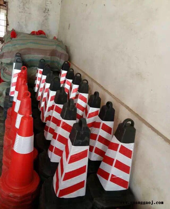 橡胶路锥3斤 路障 反光锥 路标 60公分隔离墩 雪糕筒交通路标图2
