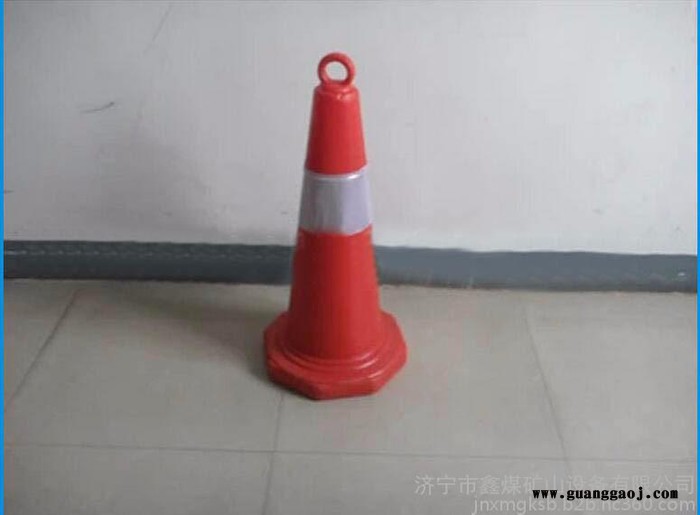 供应塑料安全路锥 75cm安全设施路障 **反光路锥 **价廉图4