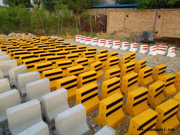 500黑黄水泥墩隔离墩  红白道路水泥防撞墩防撞块  价格优惠 现货供应图4
