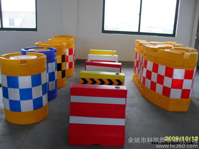 供应滚塑防撞桶、塑料防撞桶、防撞桶、厂家批发图3