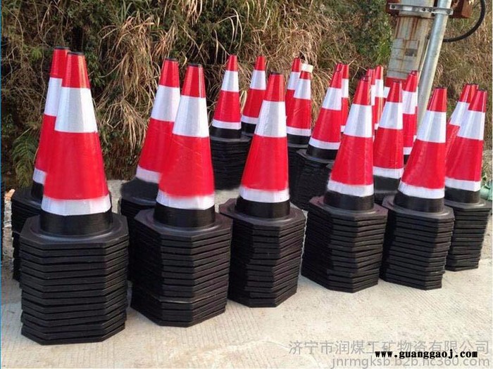 供应塑料安全路锥 75cm安全设施路障 **反光路锥 **价廉图5