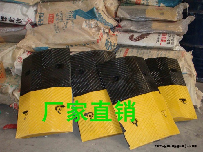 中山大涌古镇沙溪小榄镇减速带 防撞桶 水马 顺德标志牌 江门路锥**图5