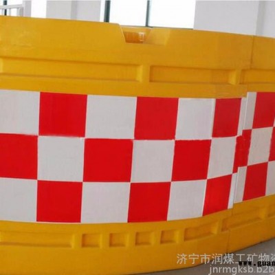 橘红色船型防撞桶 高速公路专用船型防撞桶 量大从优