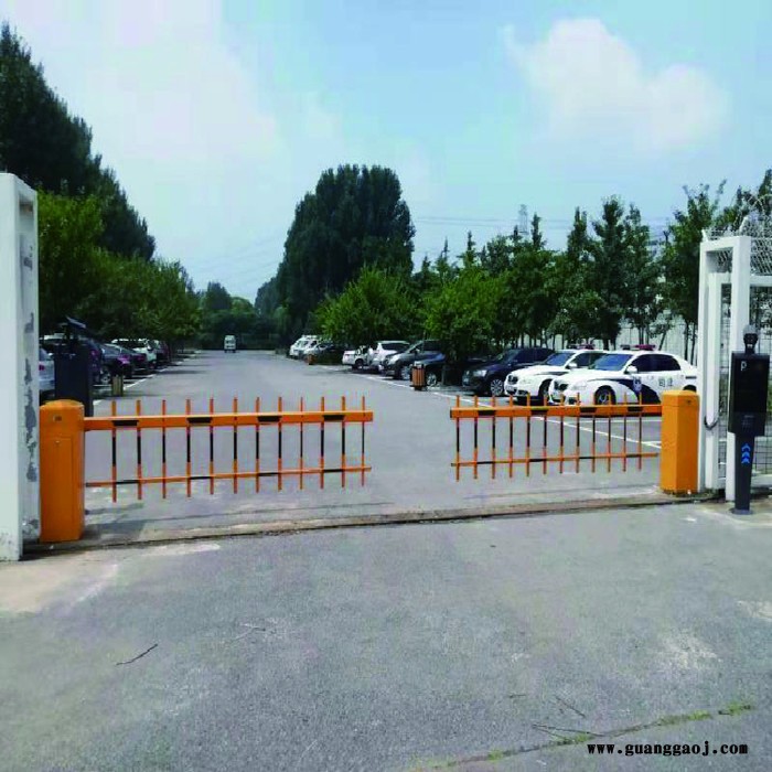 固德道道闸 道闸厂家 沈阳道闸厂家 车牌识别 交通设施 防撞桶图6