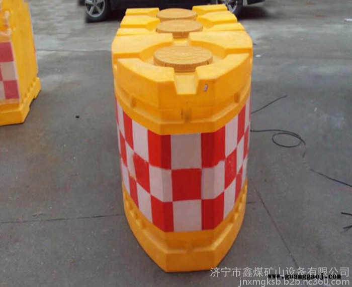 橘红色船型防撞桶 高速公路专用船型防撞桶 量大从优图2