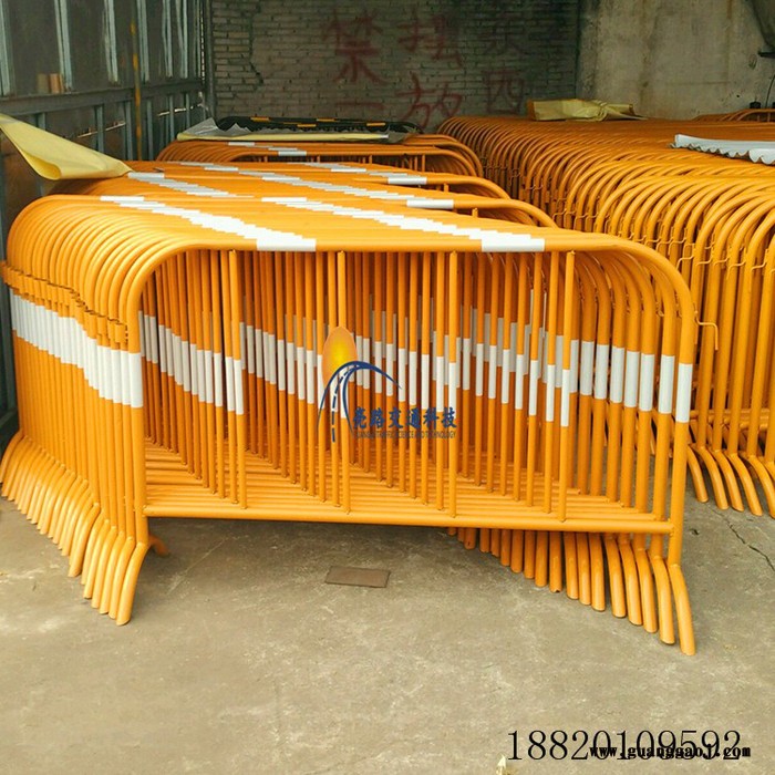 亮路交通 铁马 水马 拒马 围挡 防撞桶图6