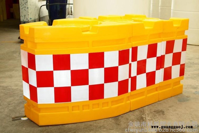 收费站注水防撞墩 高速专用组合式防撞桶 防撞设施厂家图8