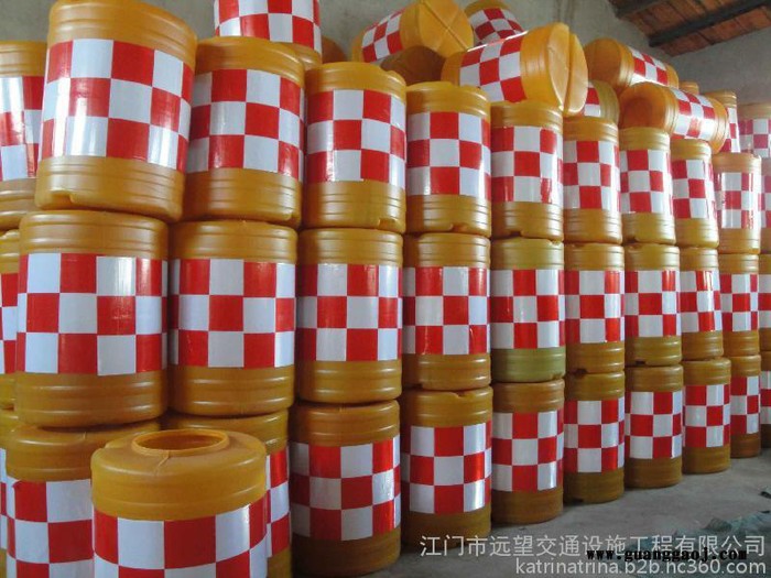 开平防撞桶、恩平水马、深圳公路大水马围栏、开平隔离墩图4