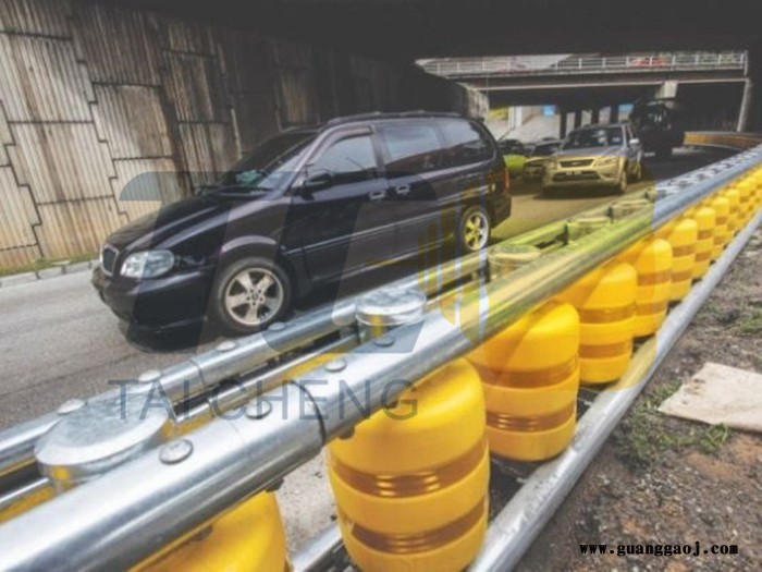 公路旋转护栏、公路旋转护栏、旋转式防撞桶、EVA旋转桶护栏、高速公路护栏图8