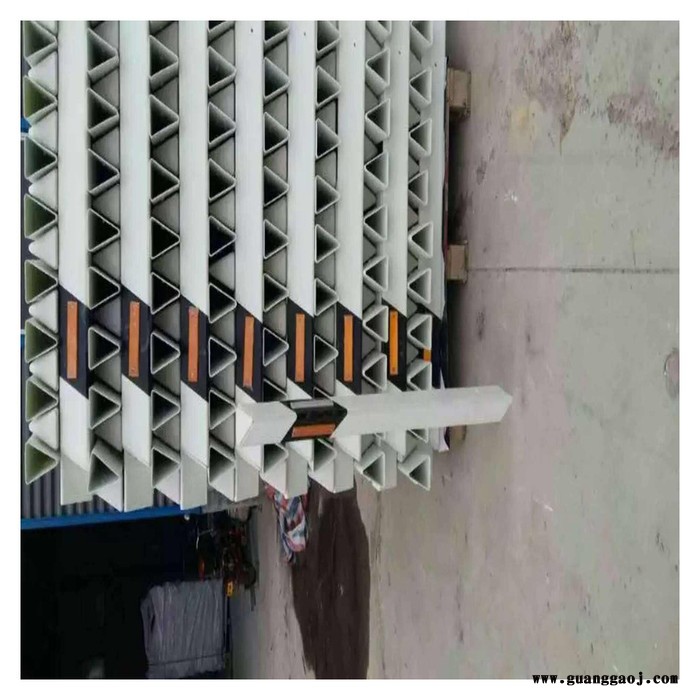 怀化中石油标志桩 玻璃钢管道标志牌图5