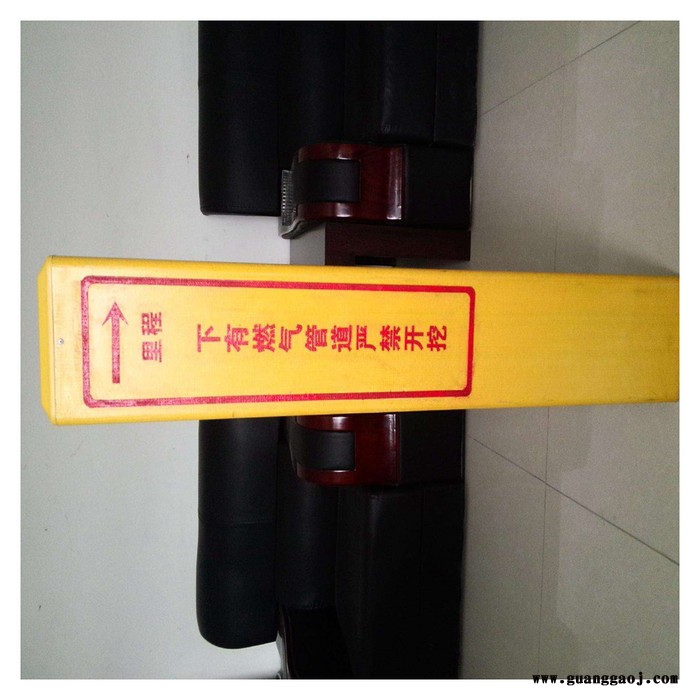 玻璃钢标志桩 霈凯标志桩 消防疏散指示标志牌图4
