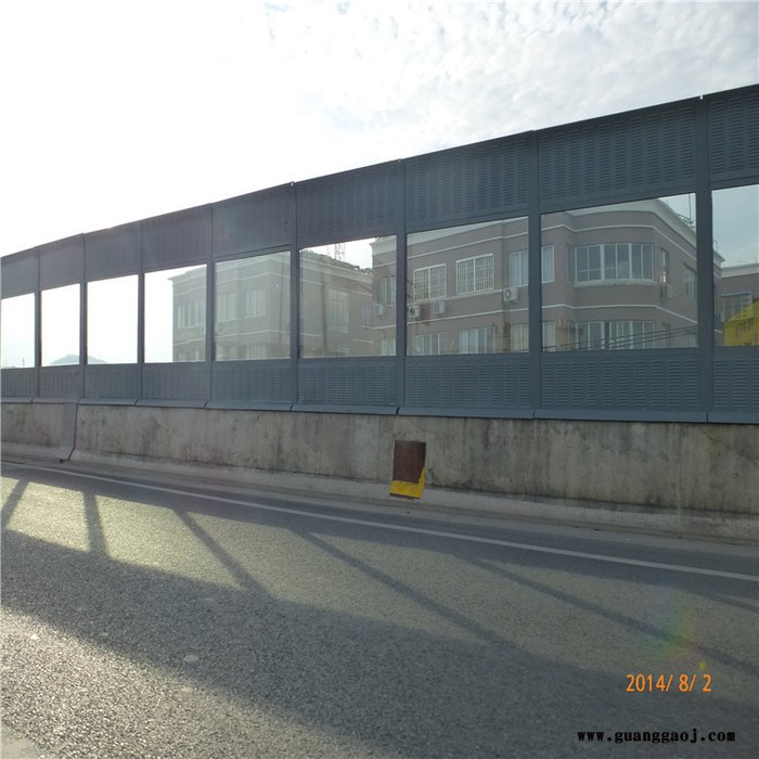 新型 高速公路声屏障   隔声高速公路屏障  型号齐全图3