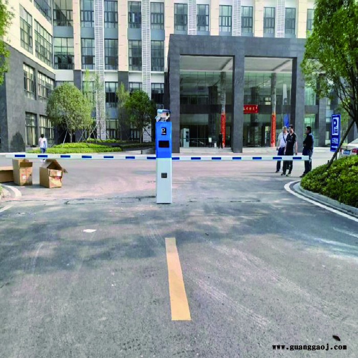 固德道道闸 道闸厂家 沈阳道闸厂家 车牌识别 交通设施 路锥图8