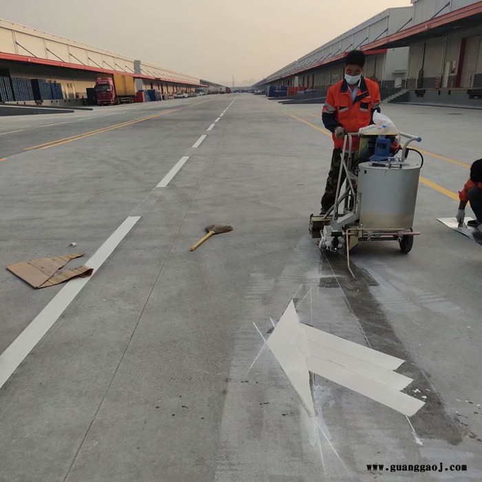 热熔标线 黄色网格画线 交通标志线 双组分划线 道路画线图5