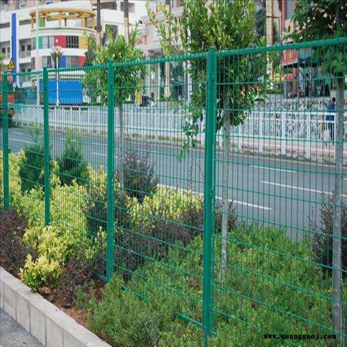 朋英 加工定做 低价出售 框架护栏 高速公路防护网 铁丝网图2