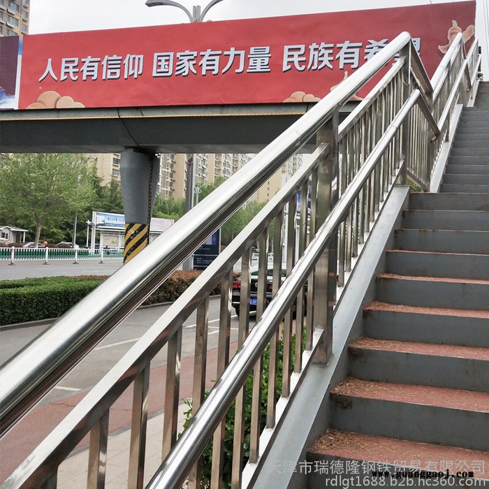 高速公路护栏工程 大桥护栏安装费用 高速公路防撞栏 等级 天津瑞德隆图2