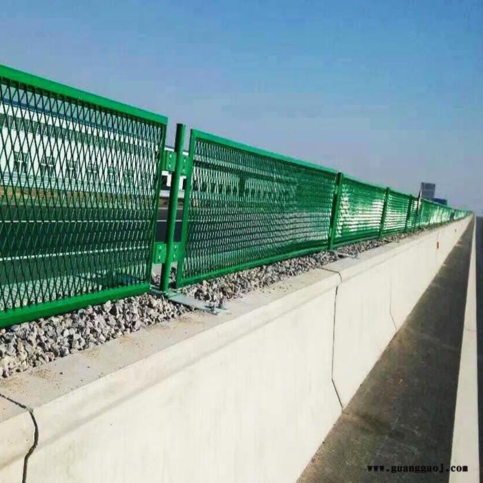 振鼎 高速公路隔离栏 高速公路镀锌隔离栏 安平隔离栏厂家图3
