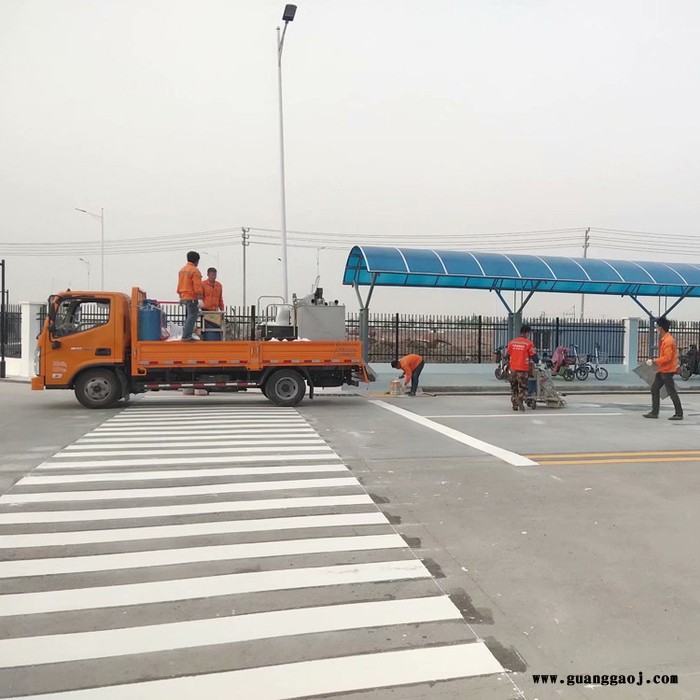 天津热熔标线 黄色网格划线 交通标志线 高速公路画线 路面标线图3