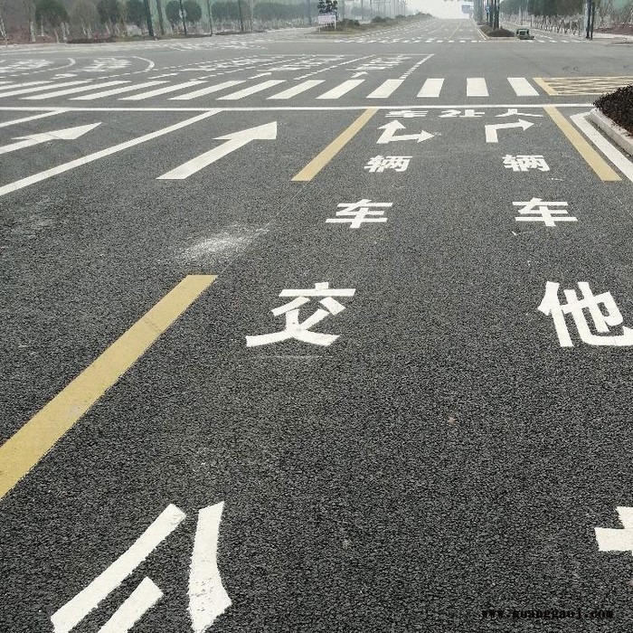 智慧斑马线 漆画线 道路交通指示标线 美通