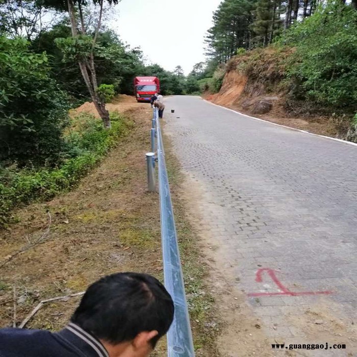 高速公路护栏图5
