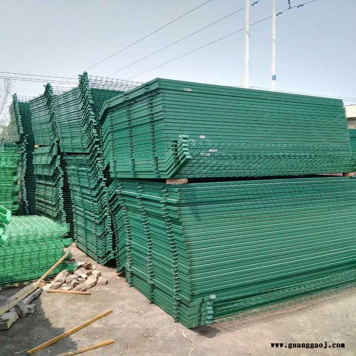 朋英 围栏网  高速框架护栏网 公路护栏网 护栏网厂家图2