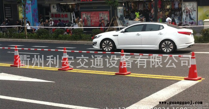 有弹性不怕压PVC路锥70CM高图3