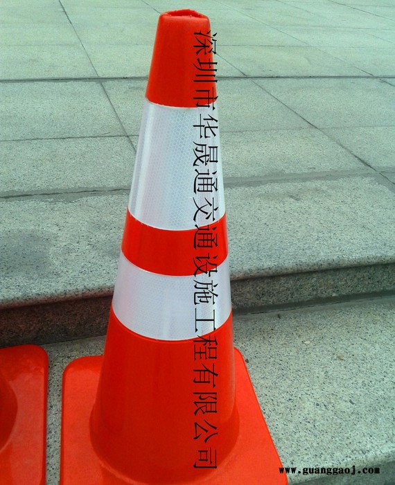 深圳方锥、反光路锥、多种规格路锥、可安需求订做、PVC大红路