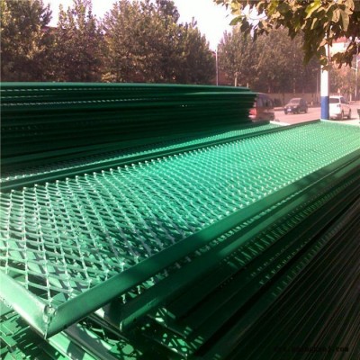 朋英 供应直销 钢板网护栏 高速公路防眩护栏网 高速公路隔离菱形护栏