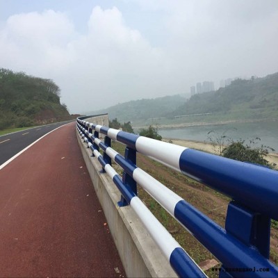鑫海达 高速公路防撞护栏 公路防撞护栏 城市道路防撞护栏高速公路防撞护栏厂家 长期现货