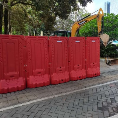 深圳市塑料水马围栏 广东高水马护栏工地围挡批发出售