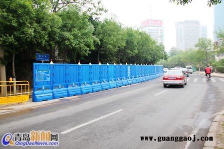 泰安盛世达注水式施工围栏_市政围档_路障高围挡塑料水马①③⑦⑨③②①③0⑧0图7