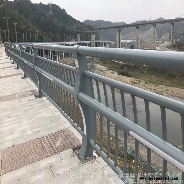 高速公路方管护栏 景观桥铁护栏 304护栏网 工程预算 天津瑞德隆图2