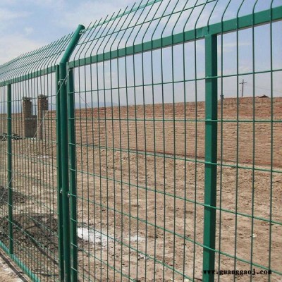 高速公路护栏网 高速公路隔离网 焊接网隔离栅