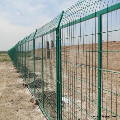 振鼎 高速公路框架护栏网厂家批发铁路建设养殖框架护栏网 ** 张家口