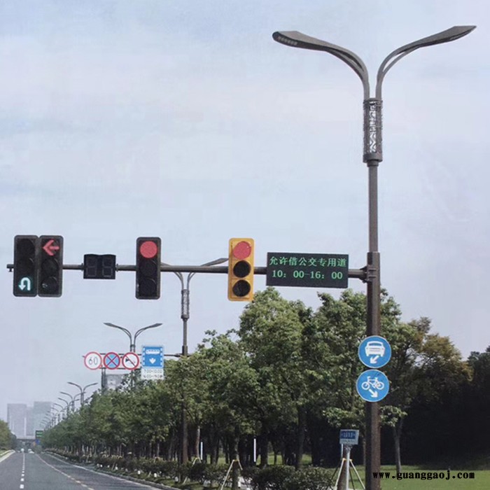 销售多功能共杆 智慧综合多杆合一 综合交通信号灯交通标志牌路灯杆 综合杆件 多功能综合杆图7