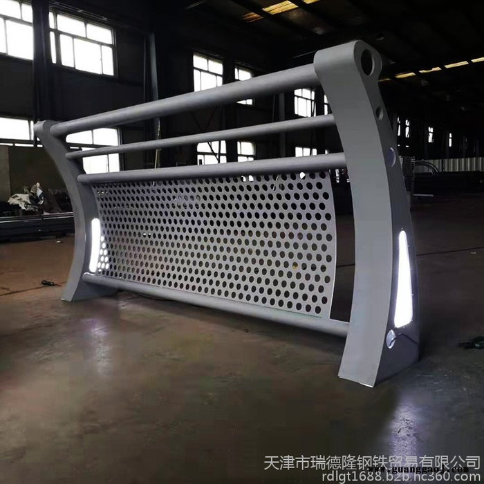 高速公路方管护栏 大桥护栏 5厚钢管 等级划分 天津瑞德隆图2
