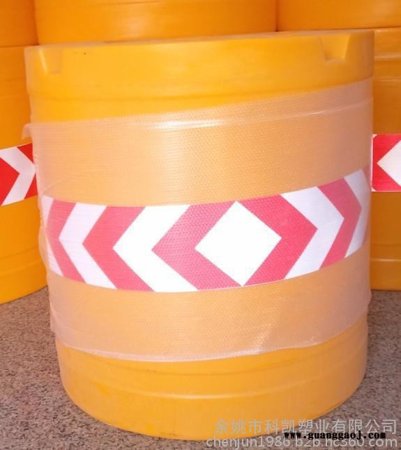 滚塑水马围栏 塑料三孔水马 防撞水马厂家
