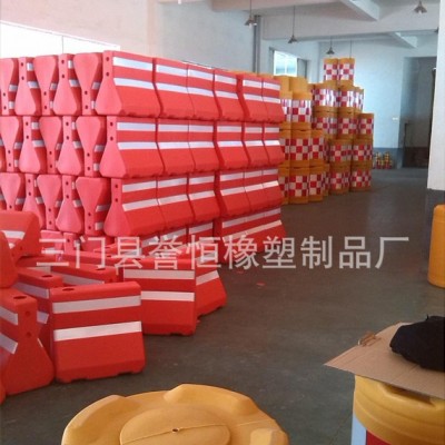 围栏水马 交通设施防撞设施 停车场设备 塑料水马