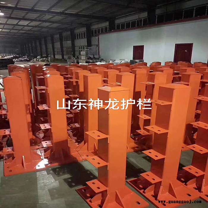 荣信 高速公路防撞护栏 防撞护栏报价 防撞护栏桥梁 高速公路防撞护栏厂家 长期现货图5