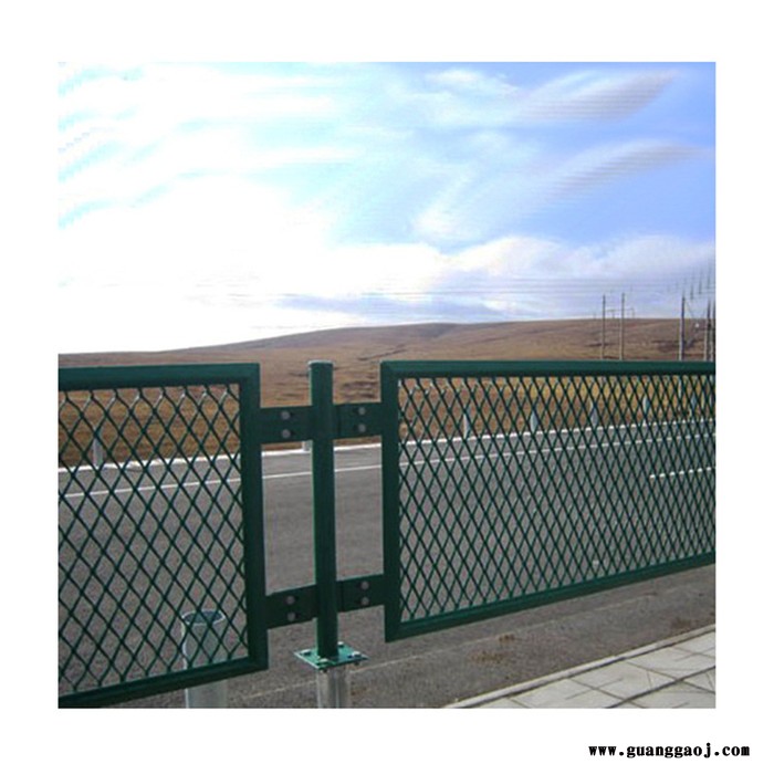 振鼎护栏 高速公路围栏网  高速公路浸镀锌防护栏  安平防护栏厂家图2