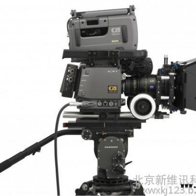 Sony/索尼F23高清摄像机  摄像机机身可以安装各种电影摄像机附件，包括桥板、遮光斗和跟焦器