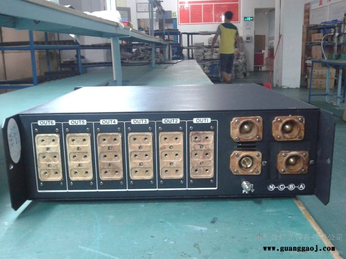 供应影烽ZT6000 6路*6KW电源直通箱 舞台设备 数字硅箱图3