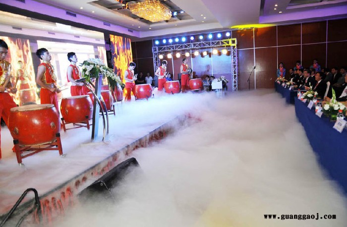 廊坊舞台LED屏幕租赁廊坊烟雾机泡泡机雪花机设备租赁廊坊舞台灯光音响设备租赁-f廊坊市飞上文化传媒有廊坊图3