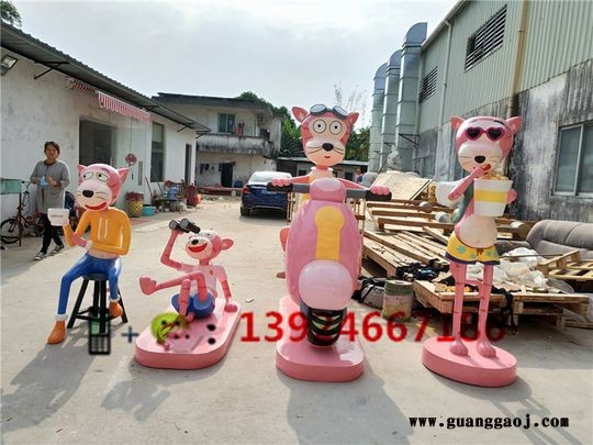 东莞万达广场形象卡通公仔定做工厂商场美陈公仔