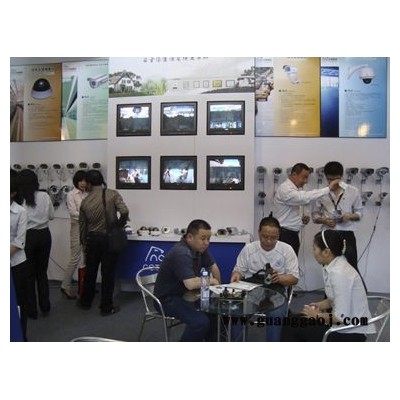 监控摄像机品牌标志画册彩页展会海报形象包装设计