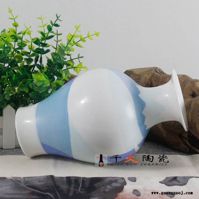 手绘原野炊烟陶瓷小花瓶FCXCQQIZQ085E-高22.5cm 宽13.6cm 手绘花瓶图3