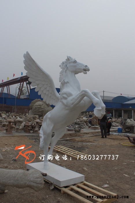 广东康大雕塑定制 礼品摆件大型展翅铜飞马河北宏达雕塑图2
