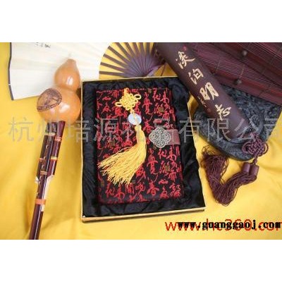供应丝绸类创意礼品  商务礼品 会议礼品 办公礼品  --丝绸笔记本