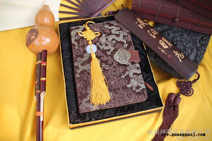 供应丝绸类创意礼品  商务礼品 会议礼品 办公礼品 --丝绸笔记本图2