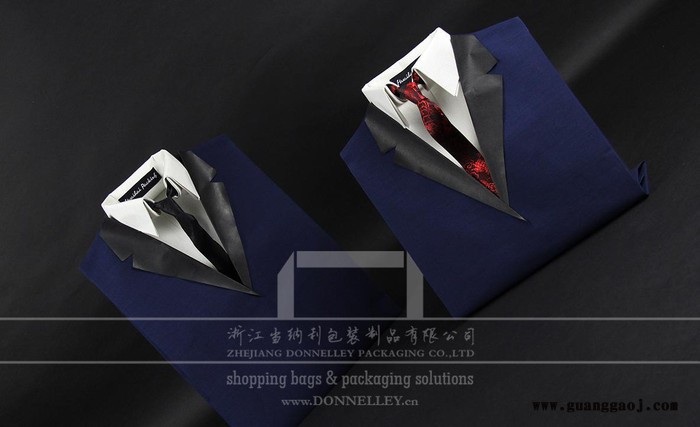 浙江当纳利 杭州成衣定制包装袋，西装购物手提袋，生产创意礼品袋 创意服装袋